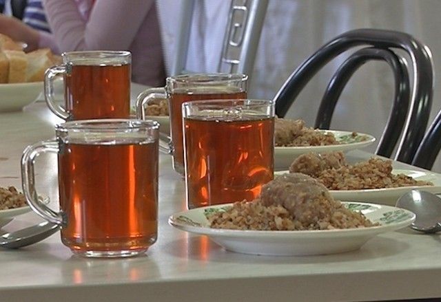 В Улан-Удэ школьников из семей с пособием лишат бесплатного питания  В Улан-Удэ школьников из семей с пособием лишат бесплатного питания