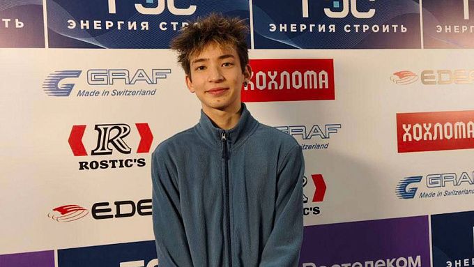 Уроженец Бурятии уверенно стартовал в юниорском гран-при по фигурному катанию Уроженец Бурятии уверенно стартовал в юниорском гран-при по фигурному катанию